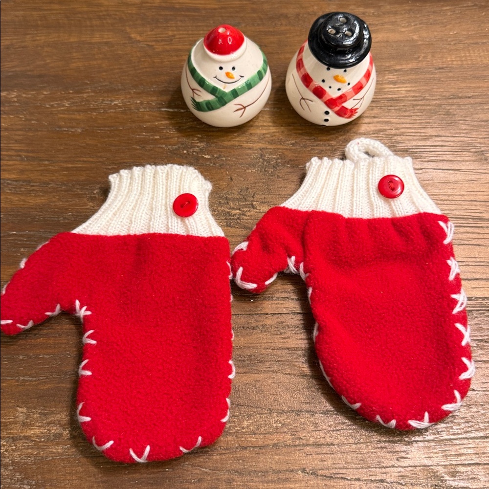Holiday Tableware Set for Two - Picture 4 of 6